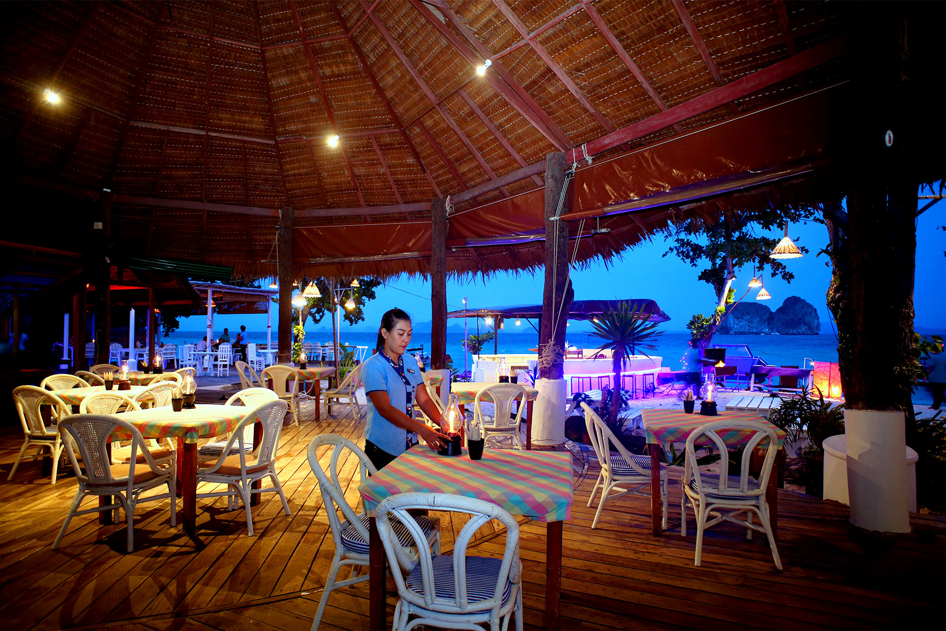 The beach restaurant 